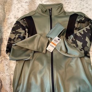 New zip sweatshirt size small